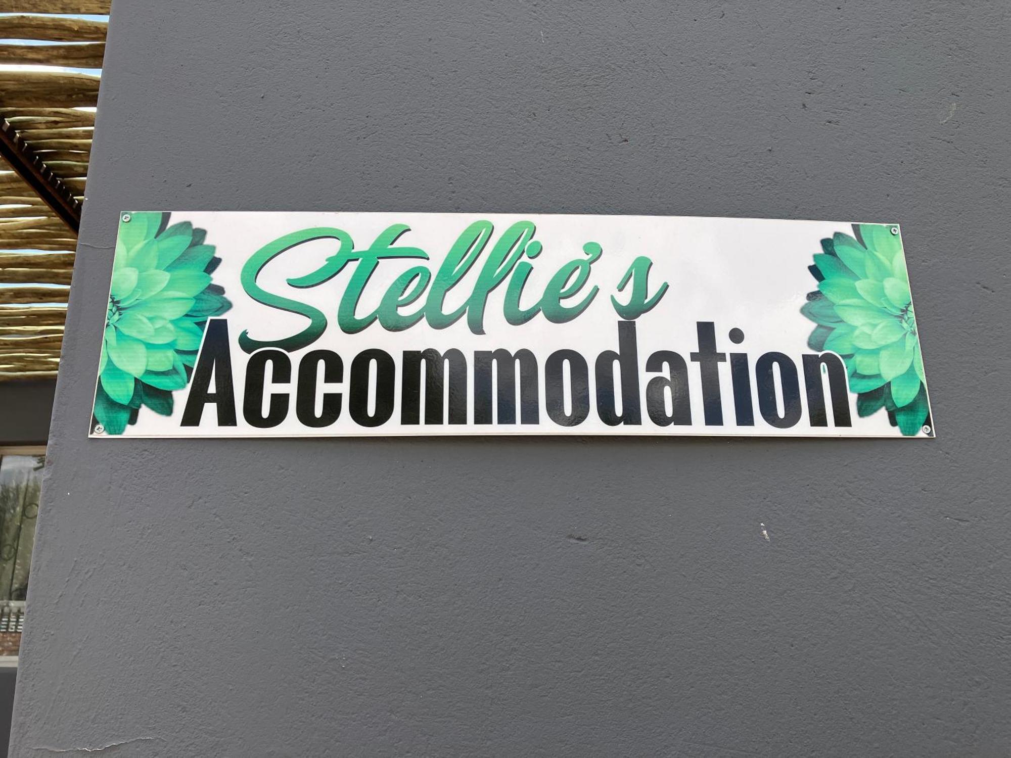 Stellies Accommodation - Room 1 Keetmanshoop Eksteriør bilde